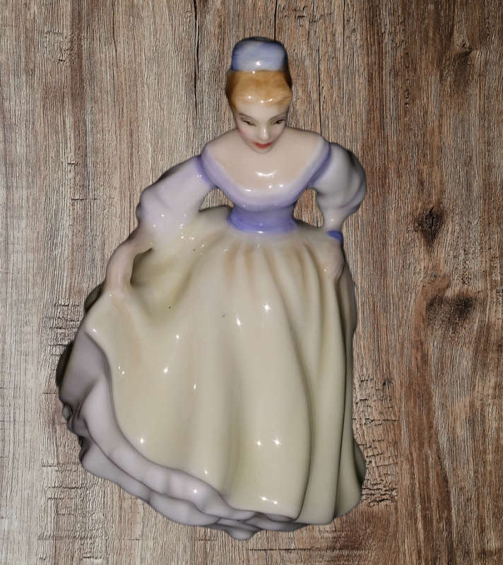 Royal Doulton Fair Lady Figurine 1962 - 10 cm
