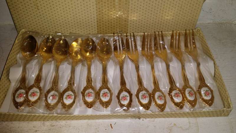12pc - 24ct Gold Plated Eetrite Tea spoons and Cake forks   (Nice with Royal Albert)