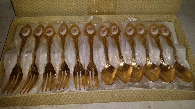 12pc - 24ct Gold Plated Eetrite Tea spoons and Cake forks   (Nice with Royal Albert)