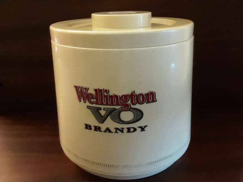Wellington V0 Brandy Ice Bucket  19 cm