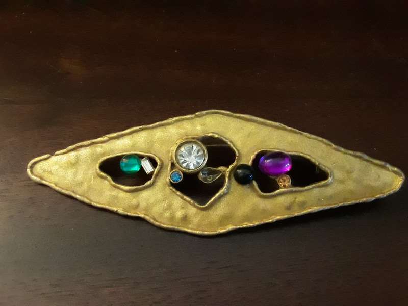 Brooch 9 cm x 3 cm