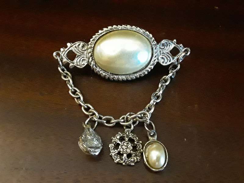 Brooch