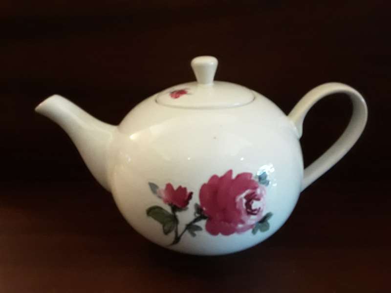 Rachel Barker Stoneware Tea Pot