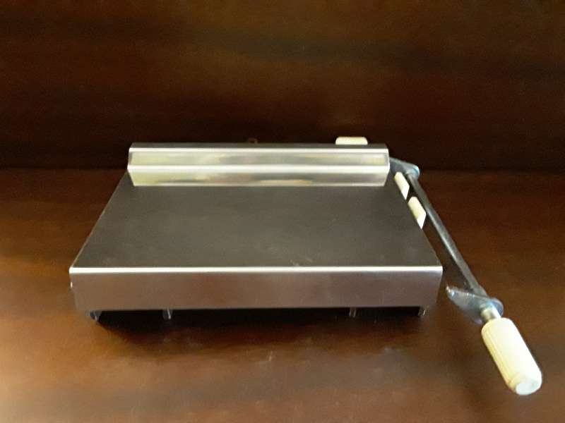 Cheese Cutter