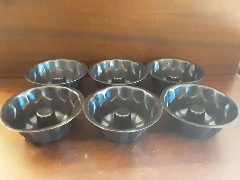 Set of Six Baking Moulds