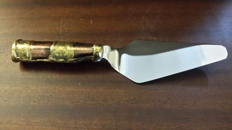 Creative Copper Cake Lifter