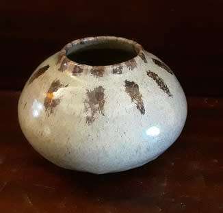 Pottery VASE   6 X 10 cm