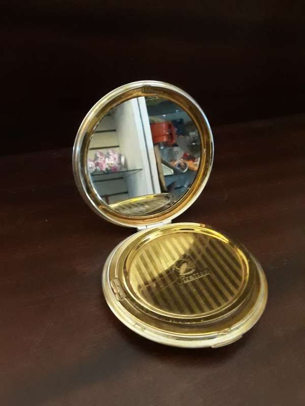 Vintage Powder Compactum Stratton England 9 cm