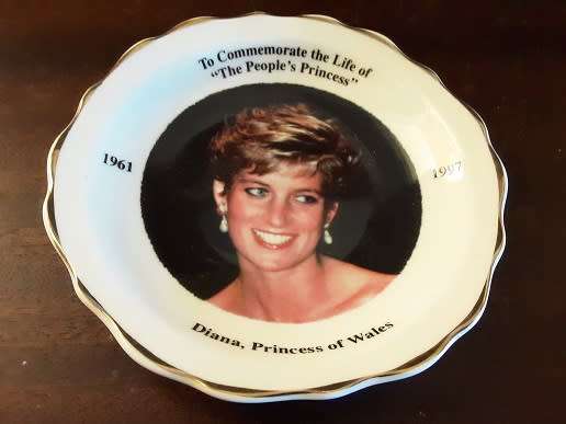 Diana Commemorate Plate Staffordshire  11 cm