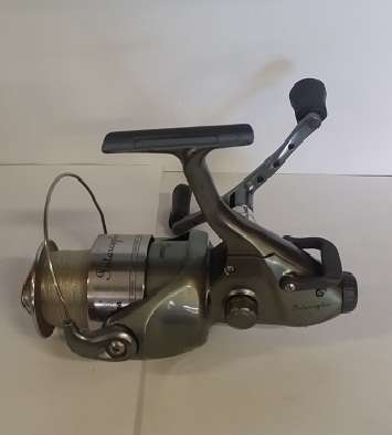 OKUMA INTERCEPTOR FISHING REEL ( bait runner )