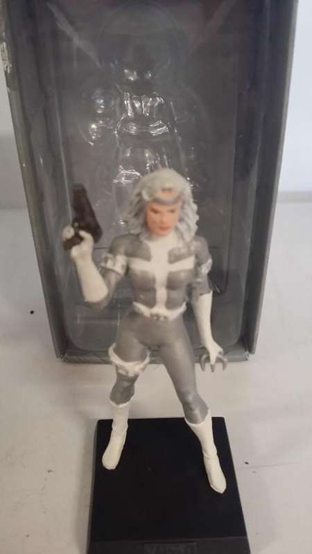 MARVEL FIGURINE SILVER SABLE
