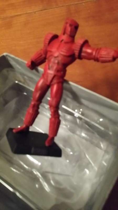 MARVEL FIGURINE  CRIMSON DYNAMO
