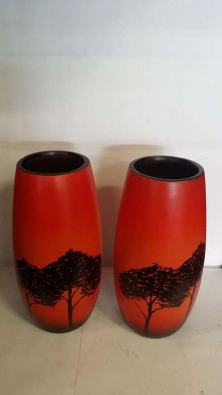 ORANGE  COLOUR DECOR VASE BID / VASE