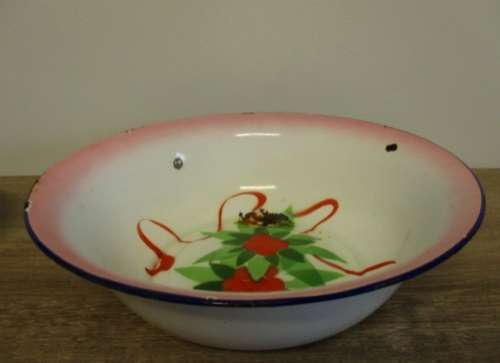 Two vintage enamel dishes.