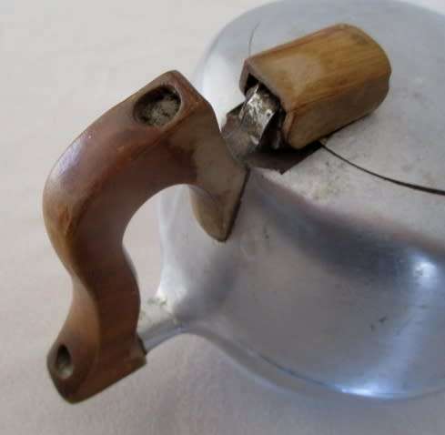 RARE !!!!. Vintage 1950's Picquol Ware Kettle...one of those that brewed all day on the coal stove