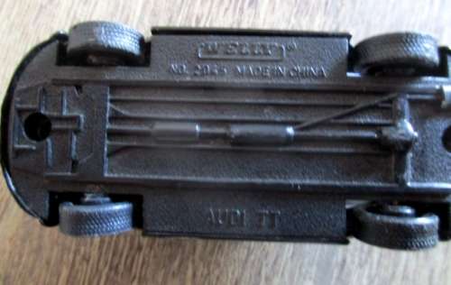 A Collection of 4x Die Cast Welly Automobiles