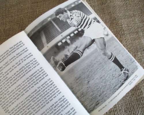 HO de Villiers - Most talked rugby player of his era 1960's  HO A Biography Of Courage Neville Leck