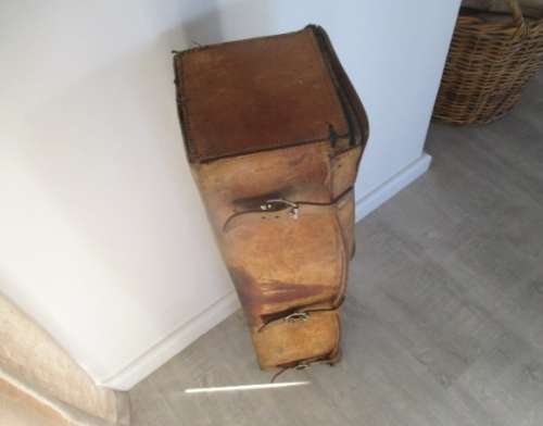 Look At This....Large Vintage Genuine Leather Case    Padded Inside    With Buckles & Straps