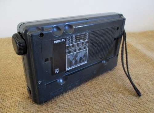 Vintage Philips D1875 12 Band FM MW LW SW Receiver Portable Radio   1987's  Netherlands
