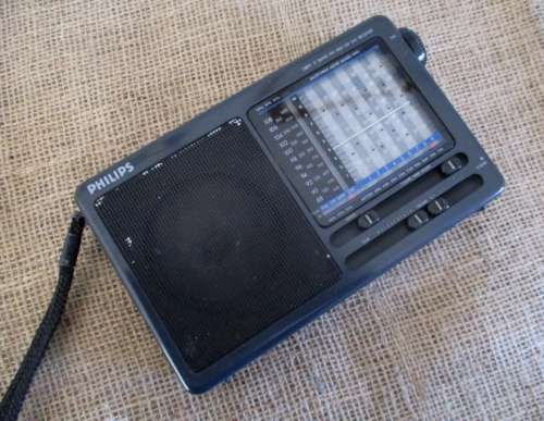 Vintage Philips D1875 12 Band FM MW LW SW Receiver Portable Radio   1987's  Netherlands