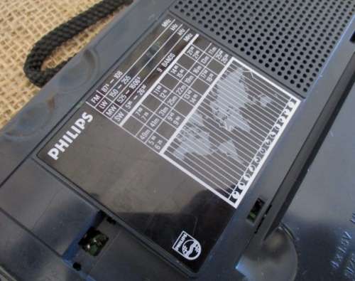 Vintage Philips D1875 12 Band FM MW LW SW Receiver Portable Radio   1987's  Netherlands