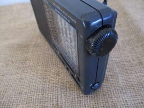 Vintage Philips D1875 12 Band FM MW LW SW Receiver Portable Radio   1987's  Netherlands