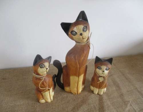 So..So Cute  Wooden Mother Cat With Her Two Kittens