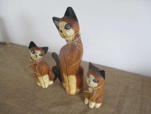 So..So Cute  Wooden Mother Cat With Her Two Kittens