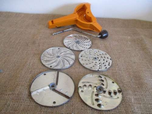 Vintage Mouli Julienne No 2 Slicer Grater Shredder  Complete Set Discs   France  Plastic