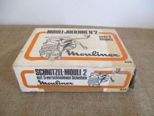 Vintage Mouli Julienne No 2 Slicer Grater Shredder  Complete Set Discs   France  Plastic