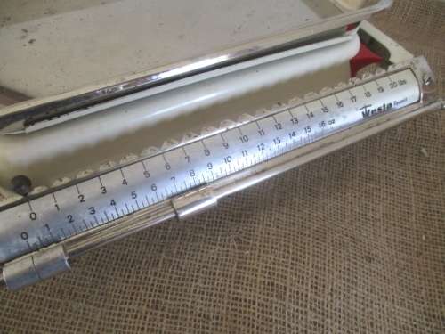Vintage Vesta Favorit Kitchen Scale         1940 - 1950      Made in West Germany