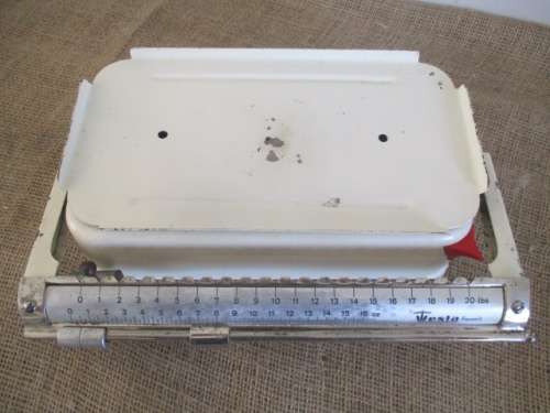 Vintage Vesta Favorit Kitchen Scale         1940 - 1950      Made in West Germany