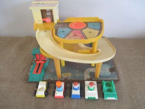 Vintage Fisher Price Little People Parking - Garage - Service Bay    1970's