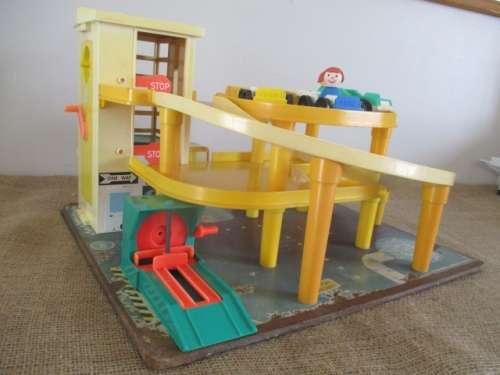 Vintage Fisher Price Little People Parking - Garage - Service Bay    1970's