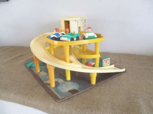 Vintage Fisher Price Little People Parking - Garage - Service Bay    1970's
