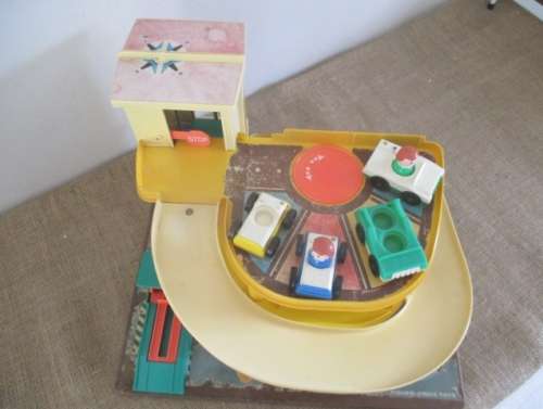 Vintage Fisher Price Little People Parking - Garage - Service Bay    1970's