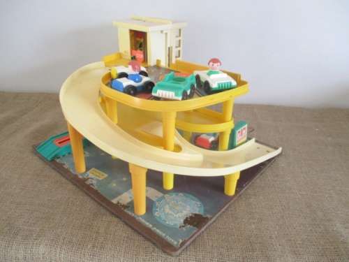 Vintage Fisher Price Little People Parking - Garage - Service Bay    1970's