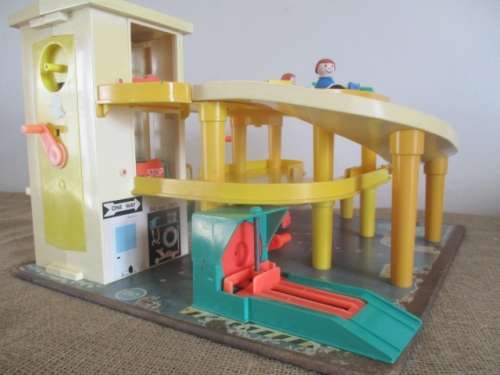 Vintage Fisher Price Little People Parking - Garage - Service Bay    1970's