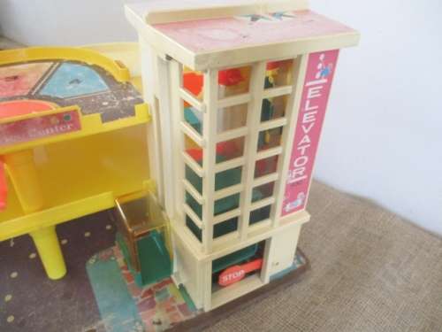 Vintage Fisher Price Little People Parking - Garage - Service Bay    1970's