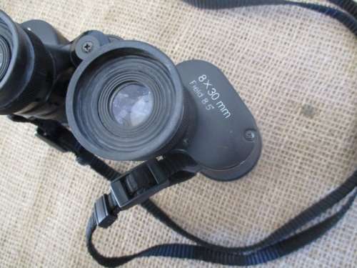 Vivitar 8 X 30mm Field 8.5 Binocular With Shoulder Strap & Two Lens Caps In Original Bag