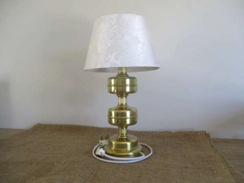 Stunning Looking Vintage Brass Table Lamp