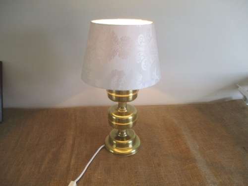 Stunning Looking Vintage Brass Table Lamp