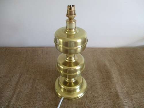 Stunning Looking Vintage Brass Table Lamp