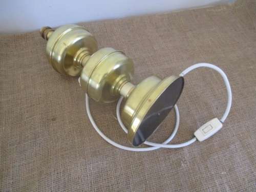 Stunning Looking Vintage Brass Table Lamp