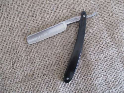 An Antique/Vintage Pearson & Sons Cut Throat Razor   Norwich + Haan Solingen Cremer Carton Holder