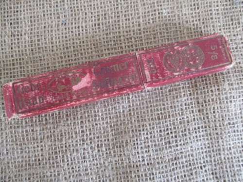 An Antique/Vintage Pearson & Sons Cut Throat Razor   Norwich + Haan Solingen Cremer Carton Holder