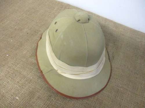 A Gorgeous Vintage Rhodesian Pith Helmet  Size 56  By Helmet Industries (Pty) Ltd  Bulawayo