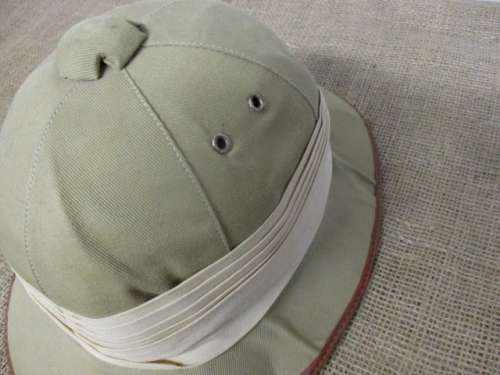 A Gorgeous Vintage Rhodesian Pith Helmet  Size 56  By Helmet Industries (Pty) Ltd  Bulawayo