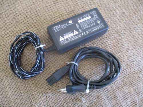 Sony DCR-TRV120E 450x Digital 8 Digital Video Camera Recorder With Carry Bag        1995      Japan