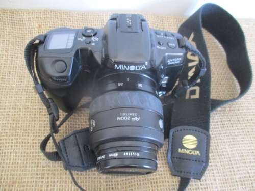Incredible - Vintage Minolta Dynax 500si Camera With Many Valuable Accessories 1994  Mint Condition
